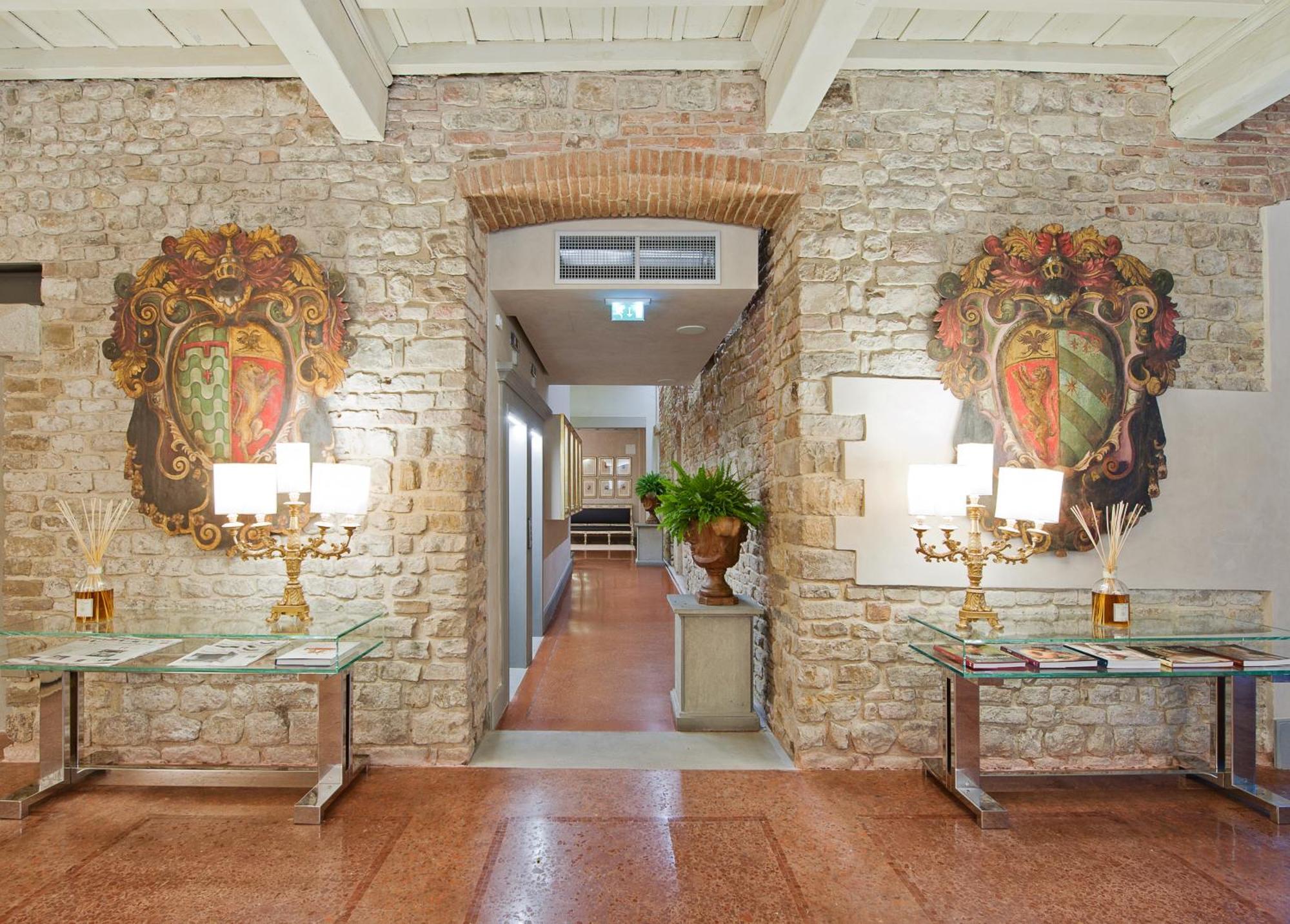 Brunelleschi Hotel Florenţa Exterior foto